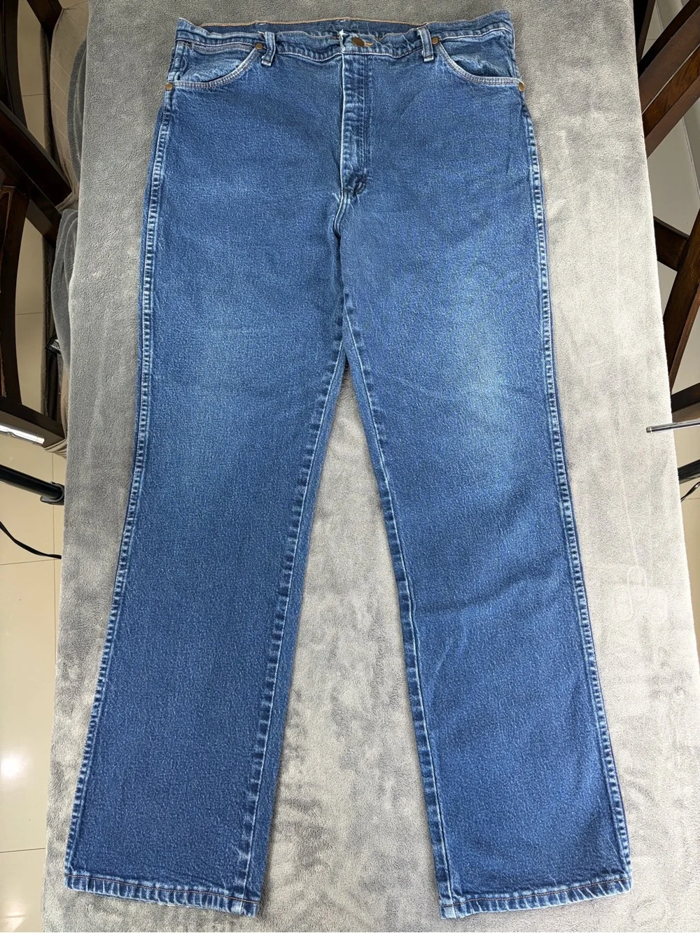Wrangler Classic Men Straight Leg Blue Jeans 40x34